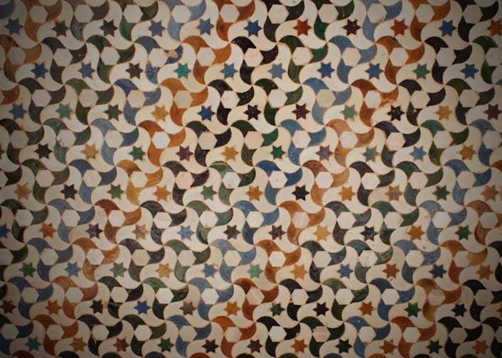 a wall that has a pattern on it
