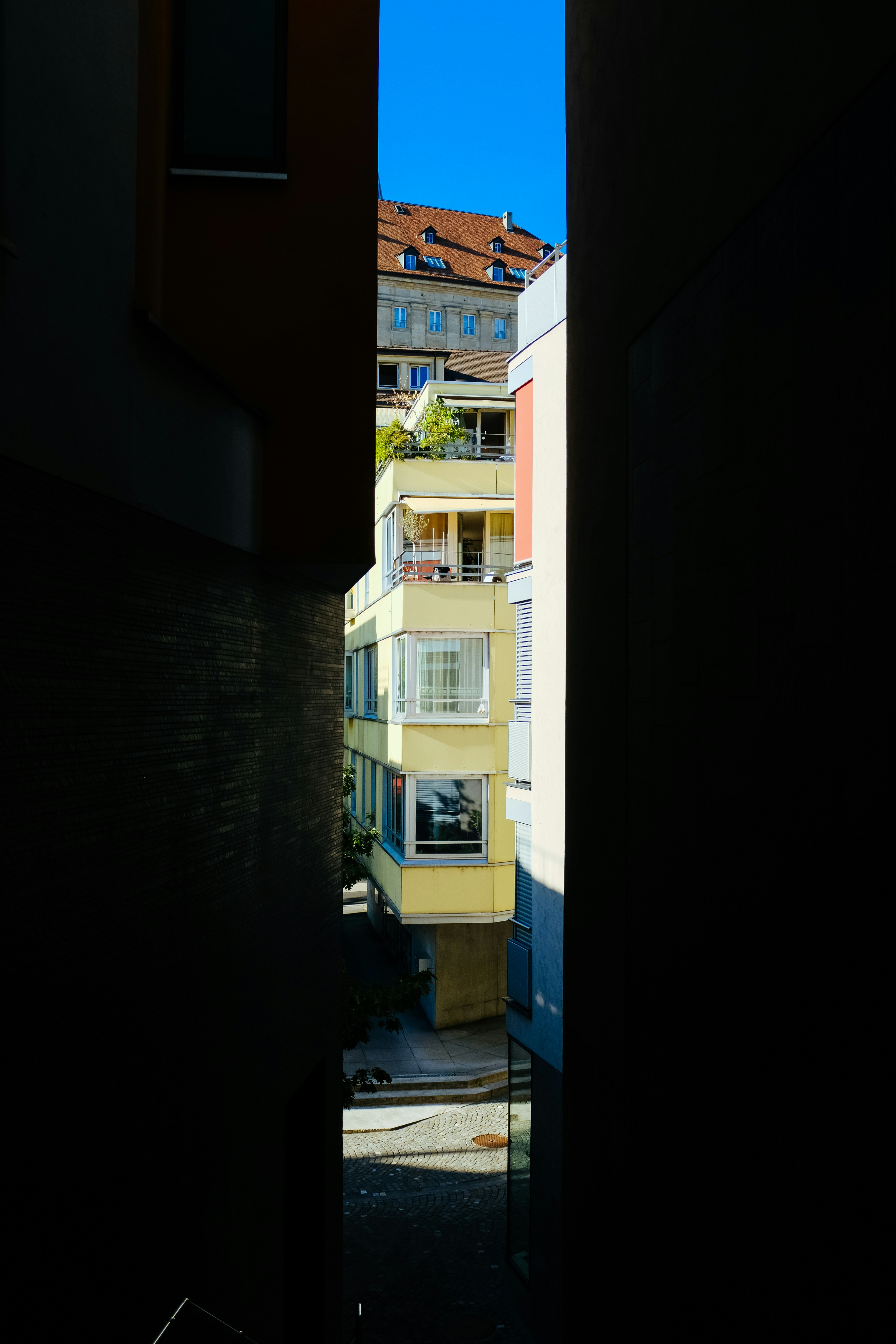 Photo by adrienolichon