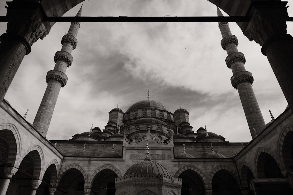 a black and white photo of a large building