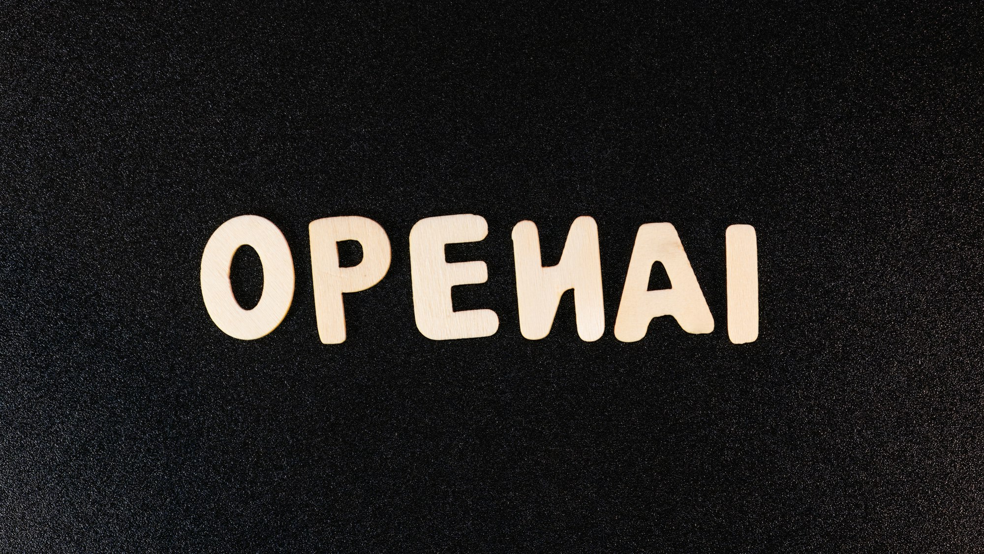 OpenAI вынуждена отложить запуск маркетплейса GPT Store до начала 2024 года