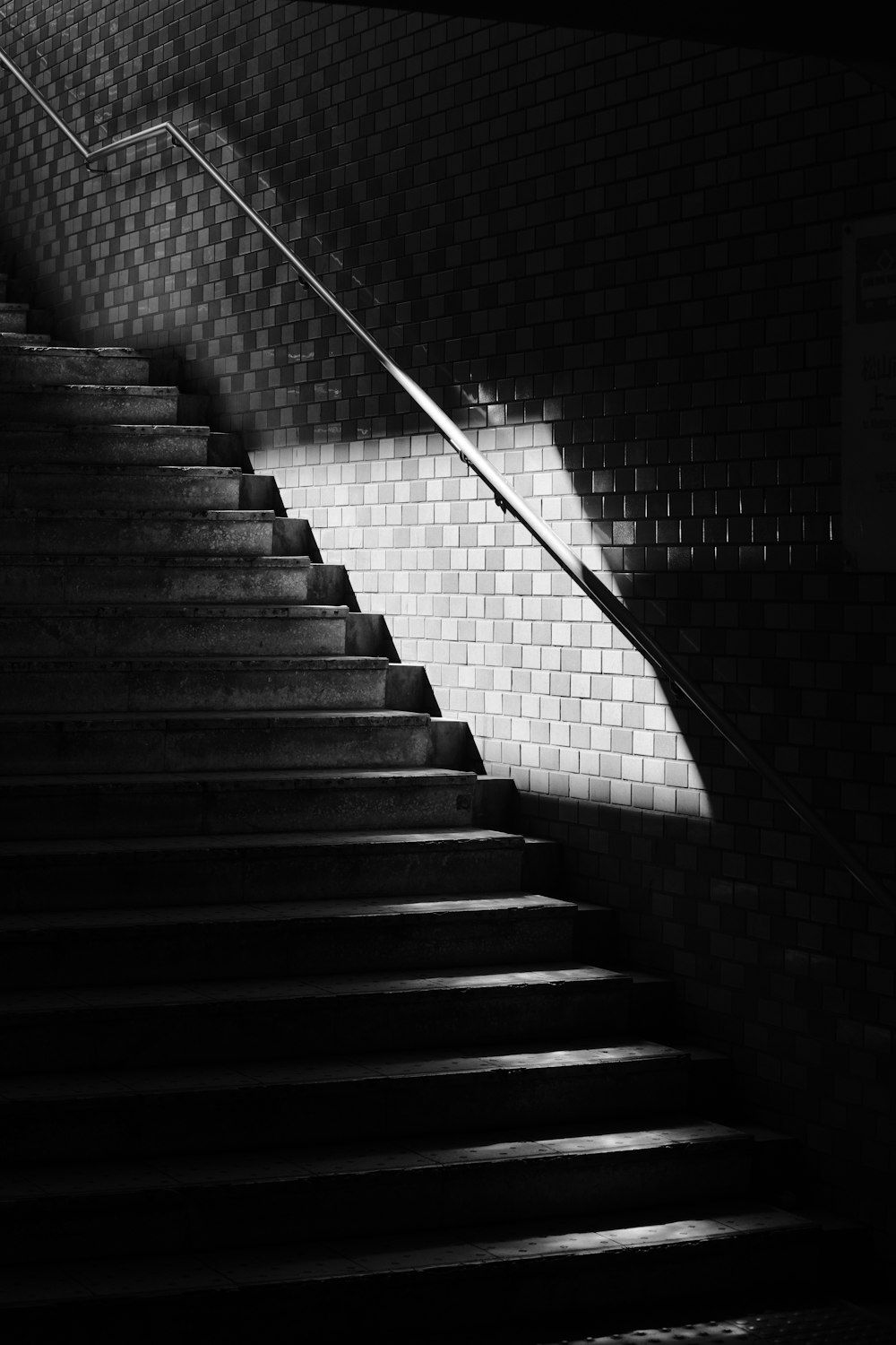 a black and white photo of some stairs