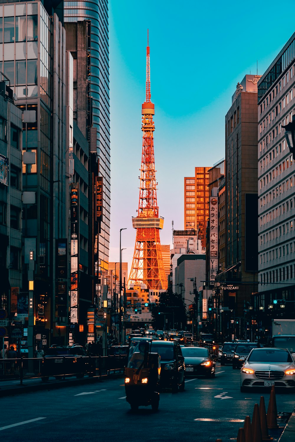 the eiffel tower towering over the city of paris