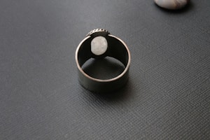 Sculpted Elegance Ring