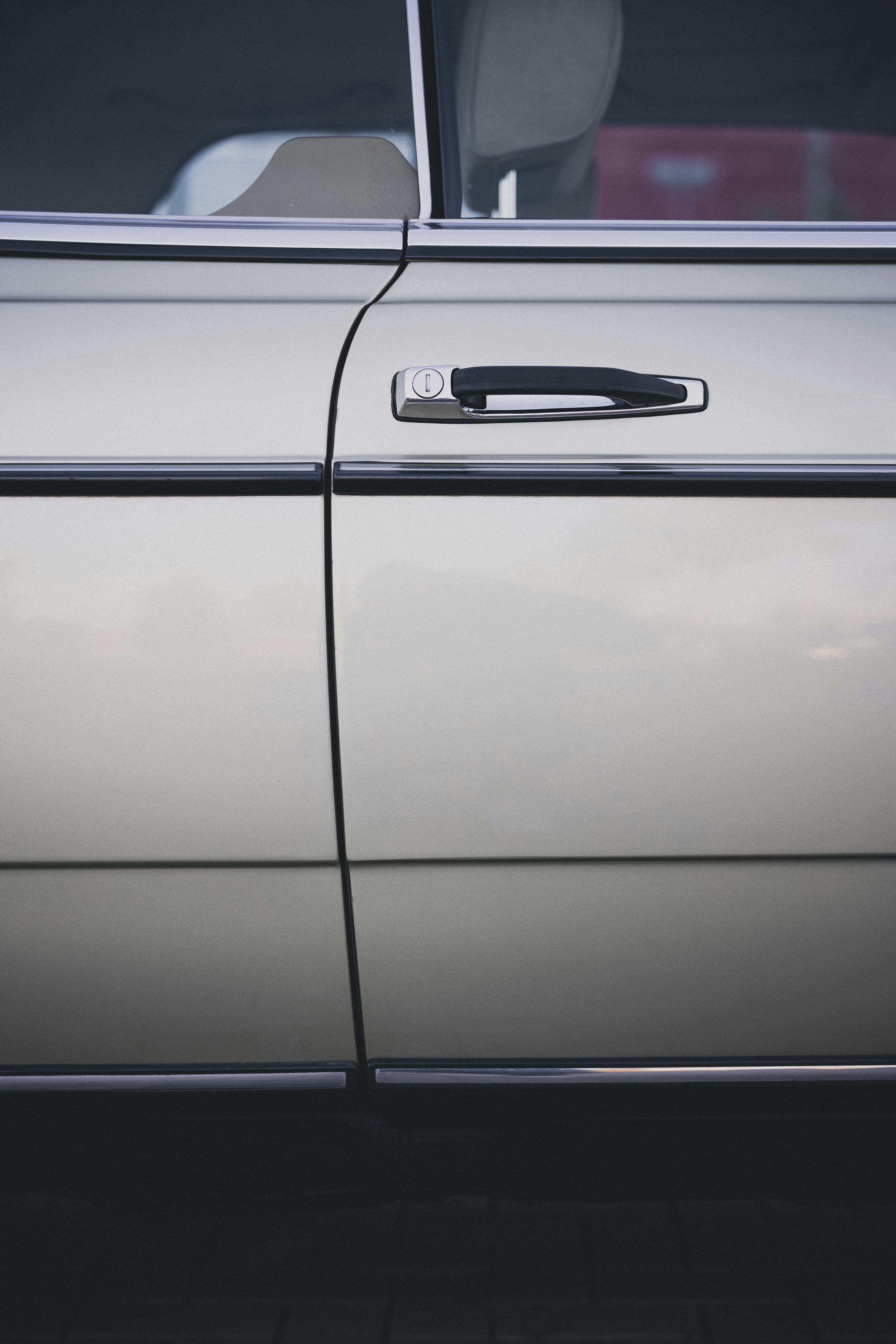 Choosing the right window tint film for your car