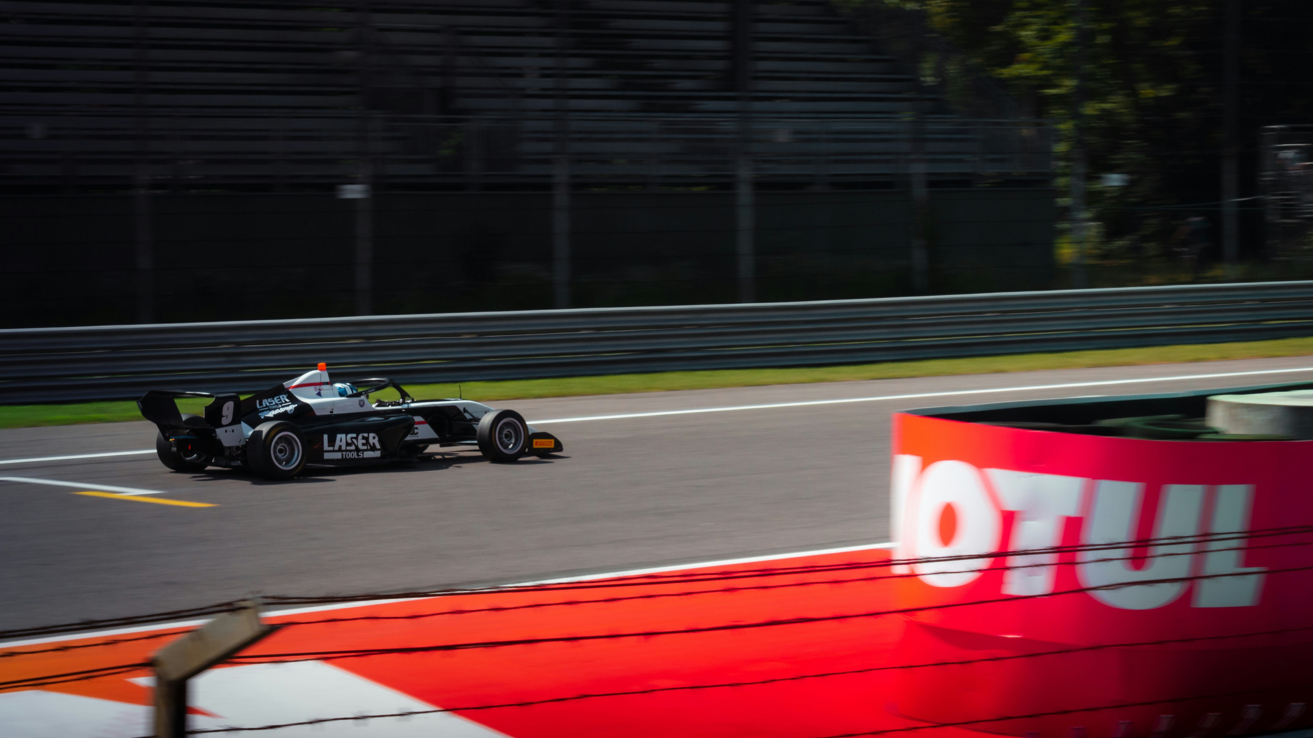 Photo by isaacmaffeis