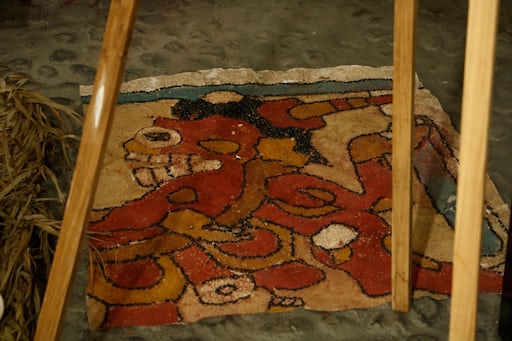 Mixing Patterns in Layering Rugs