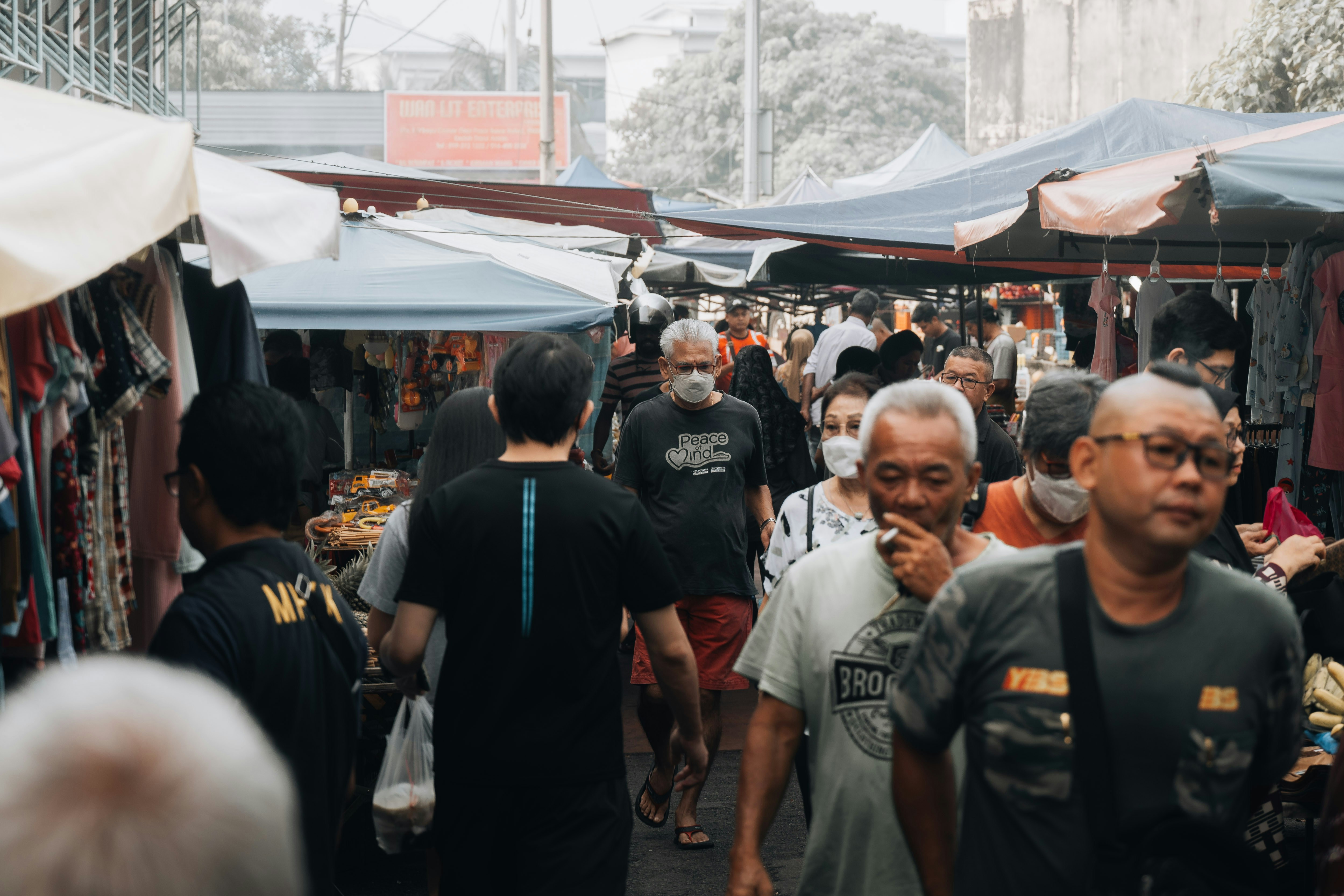 Understanding the Four Main Types of Economic Systems