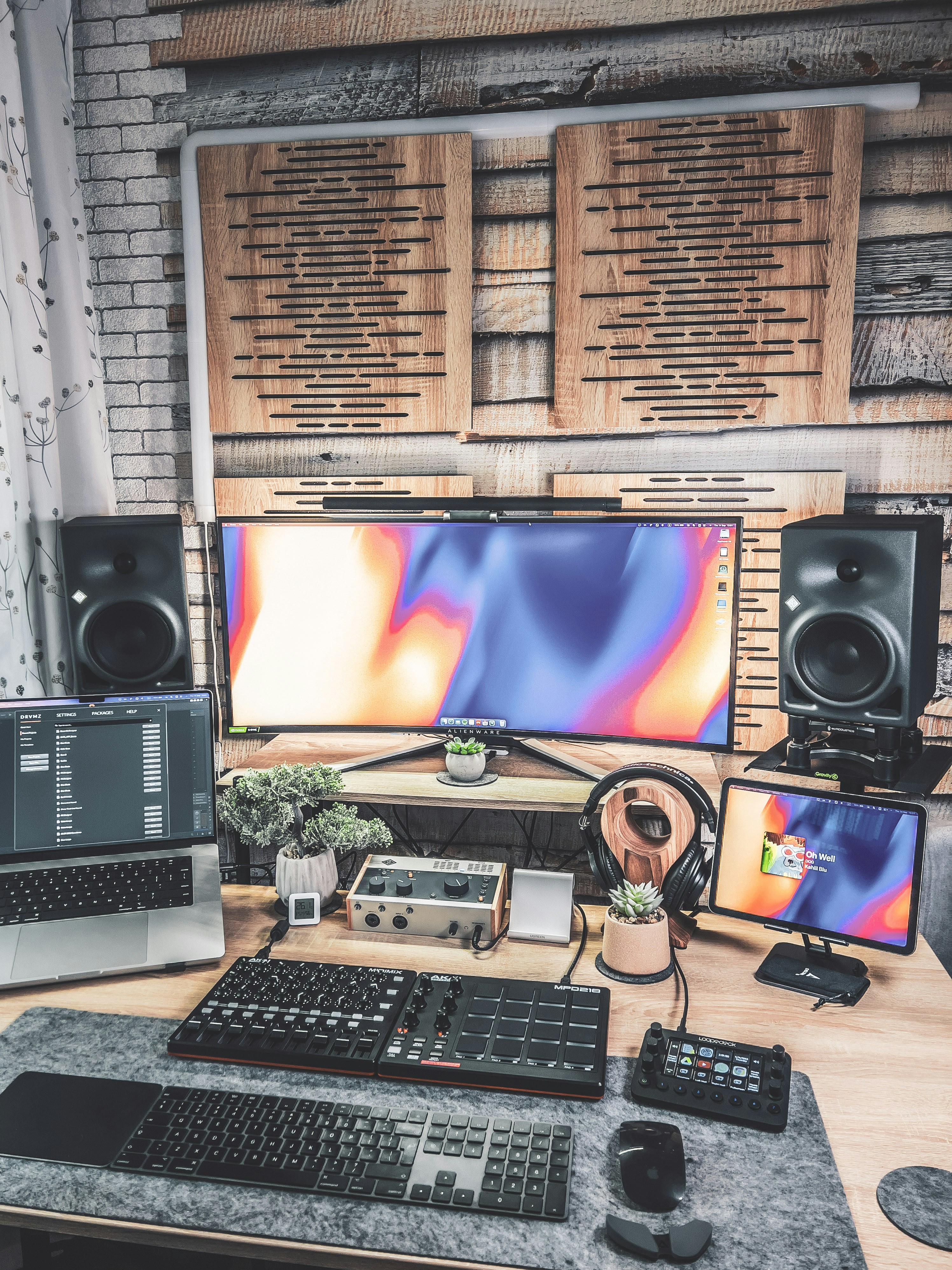 Ultra-Wide Monitors: Boost Your Productivity and Entertainment