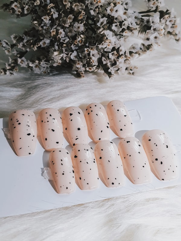 Farbmuster für Nageldesign