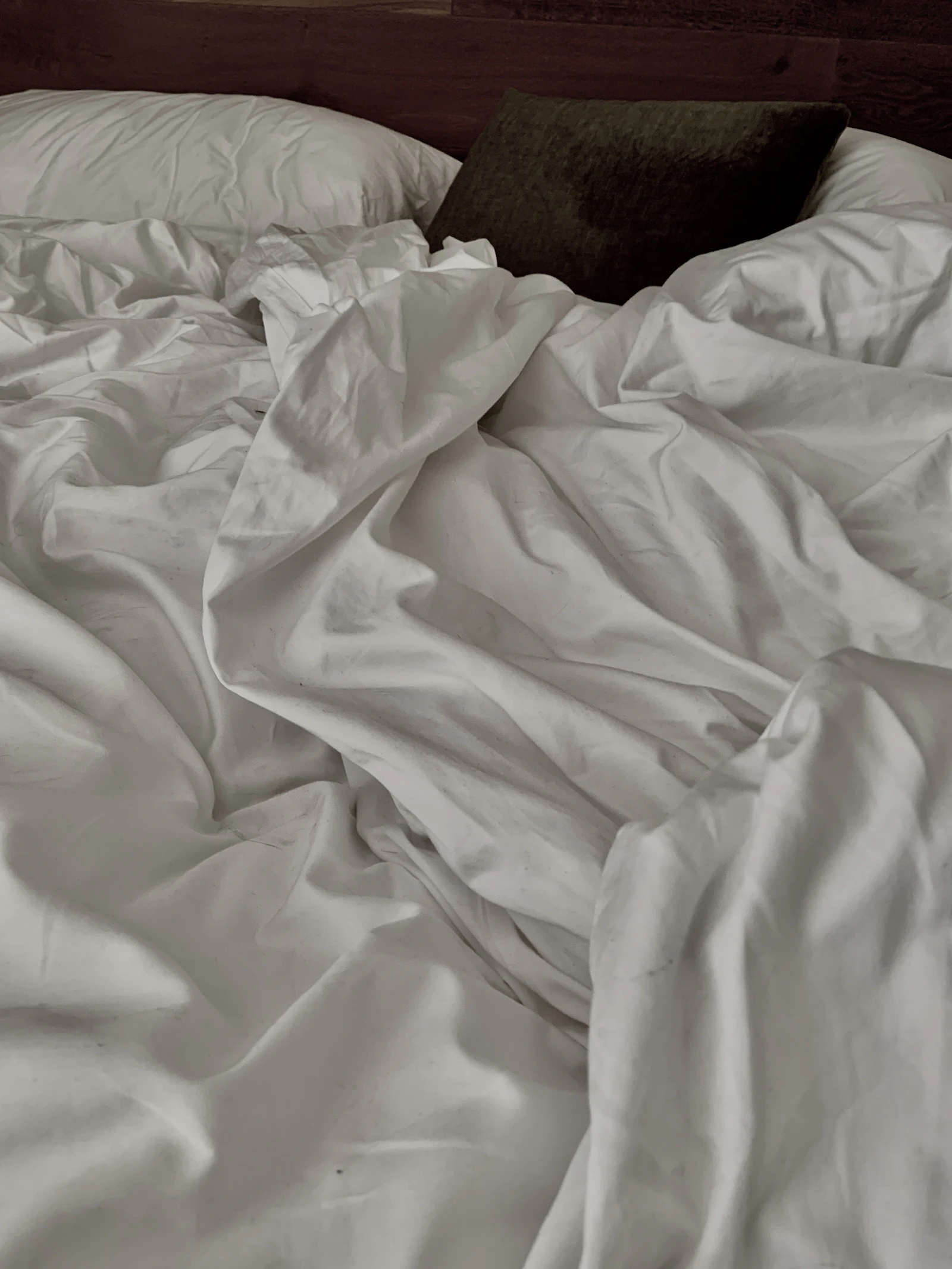 [{"question": "Sheets for deep mattresses?", "answer": "Deep/extra-deep fitteds after measuring full stack height."}, {"question": "Bamboo good for tall beds?", "answer": "Yes for silky feel once geometry fits."}, {"question": "How to measure?", "answer": "Vertical from base anchor to crown including layers."}, {"question": "Split king?", "answer": "Two Twin XL fitteds typically."}, {"question": "Elastic care?", "answer": "Low heat drying, rotate sets."}]