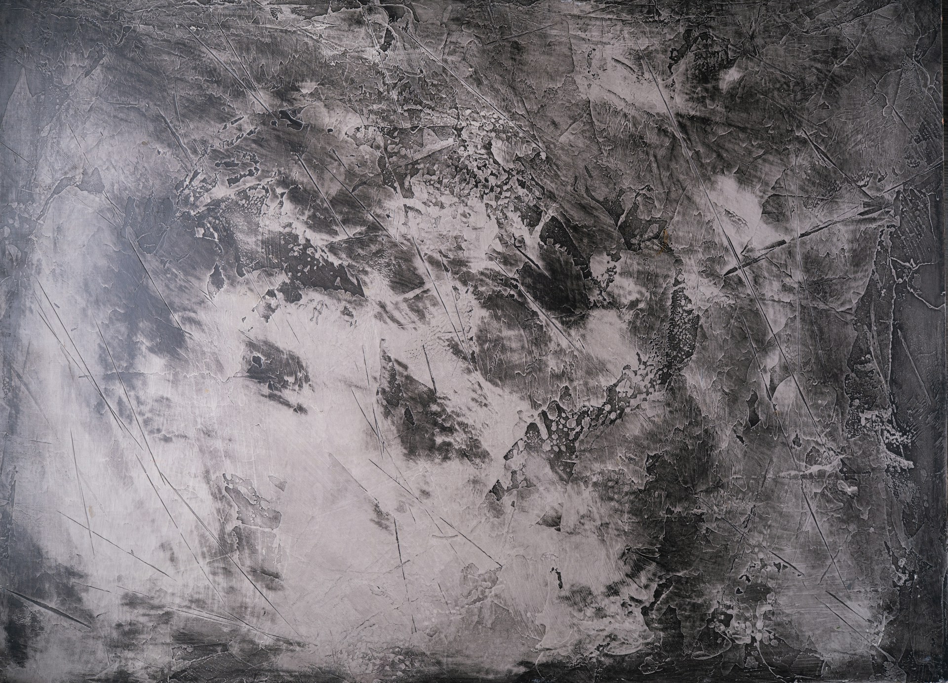 a black and white photo of a wall