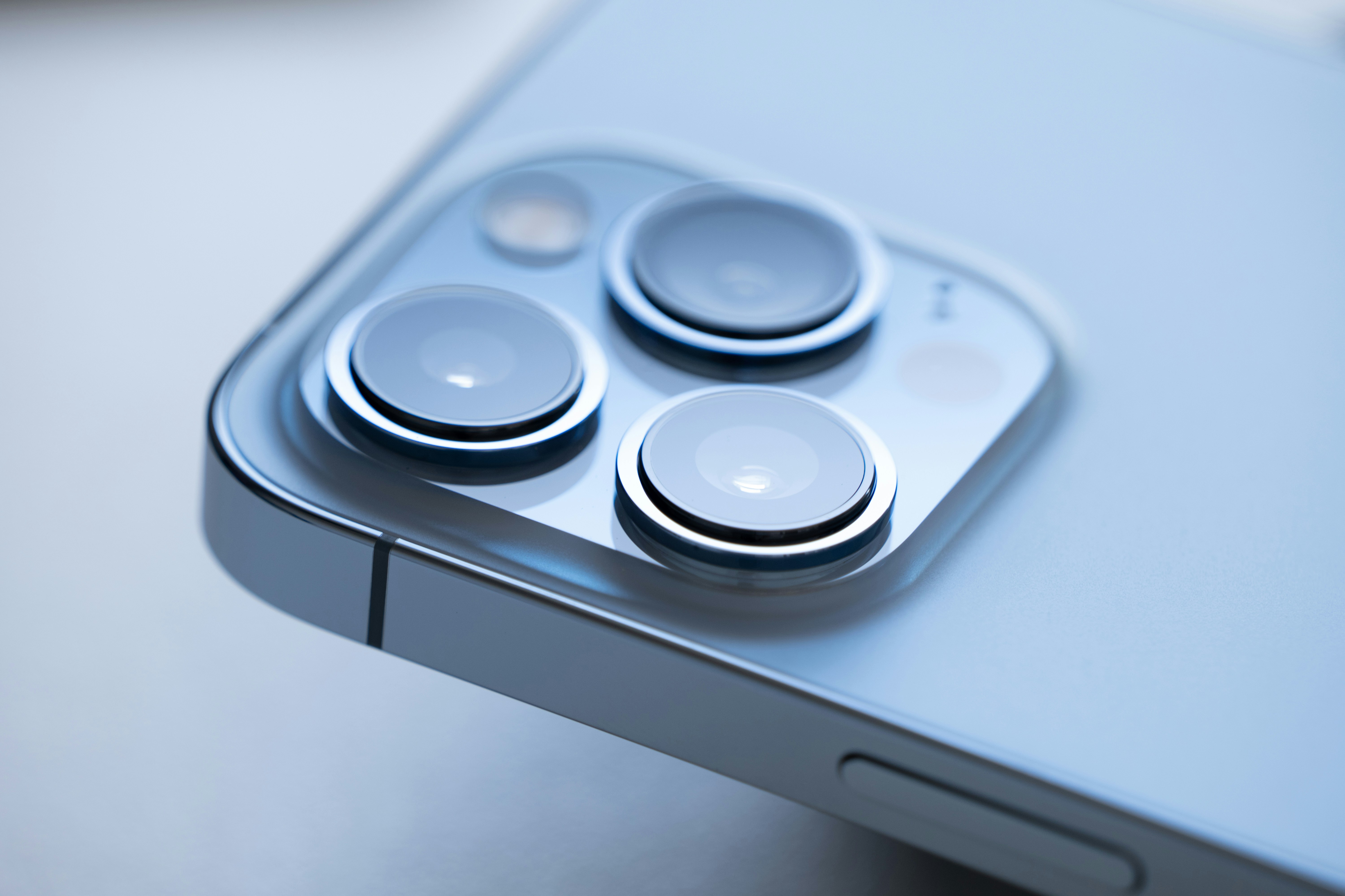 11 Samsung Macro Camera Features vs iPhone Detail Capture