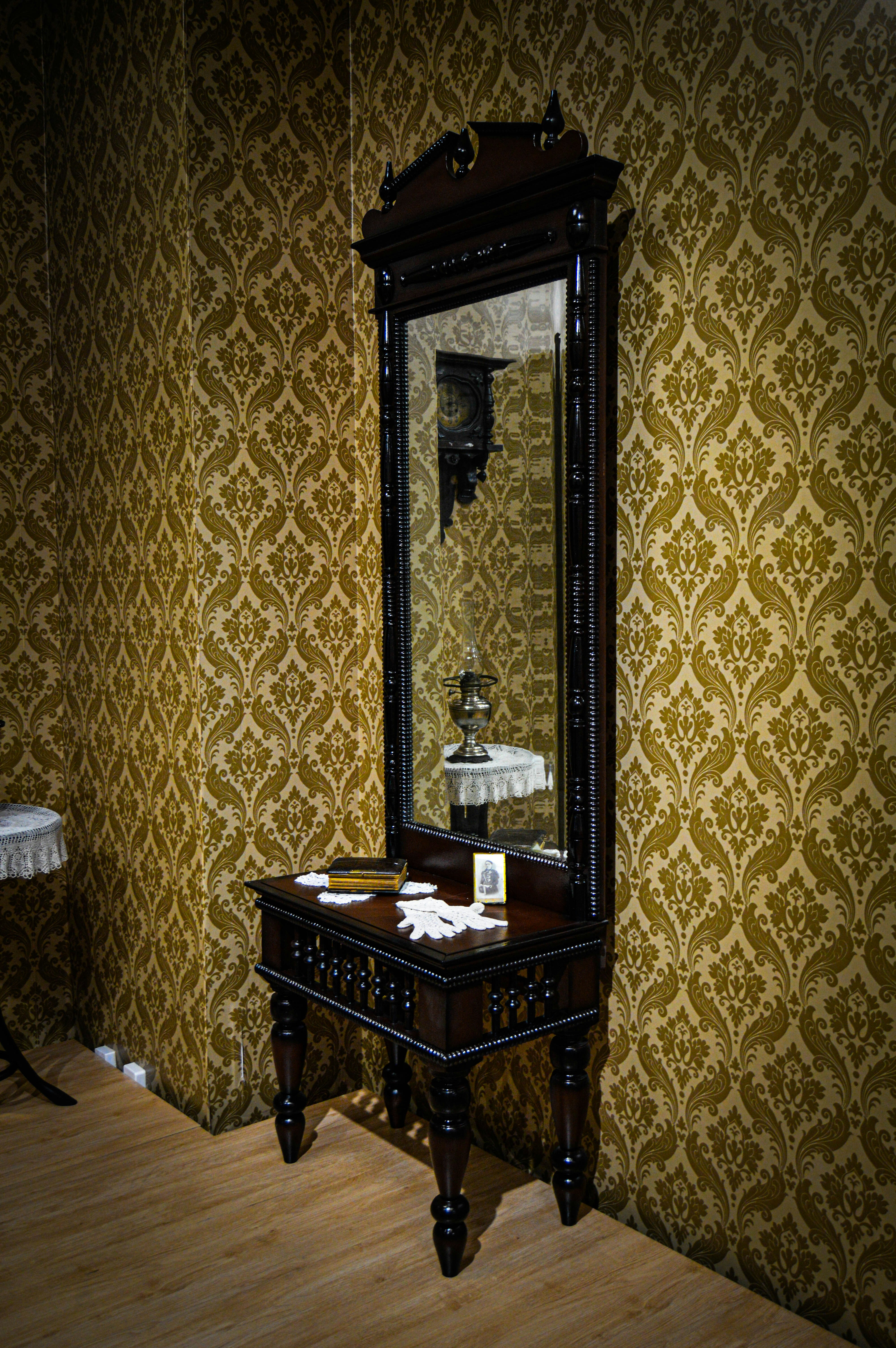 Minimalist Dressing Table