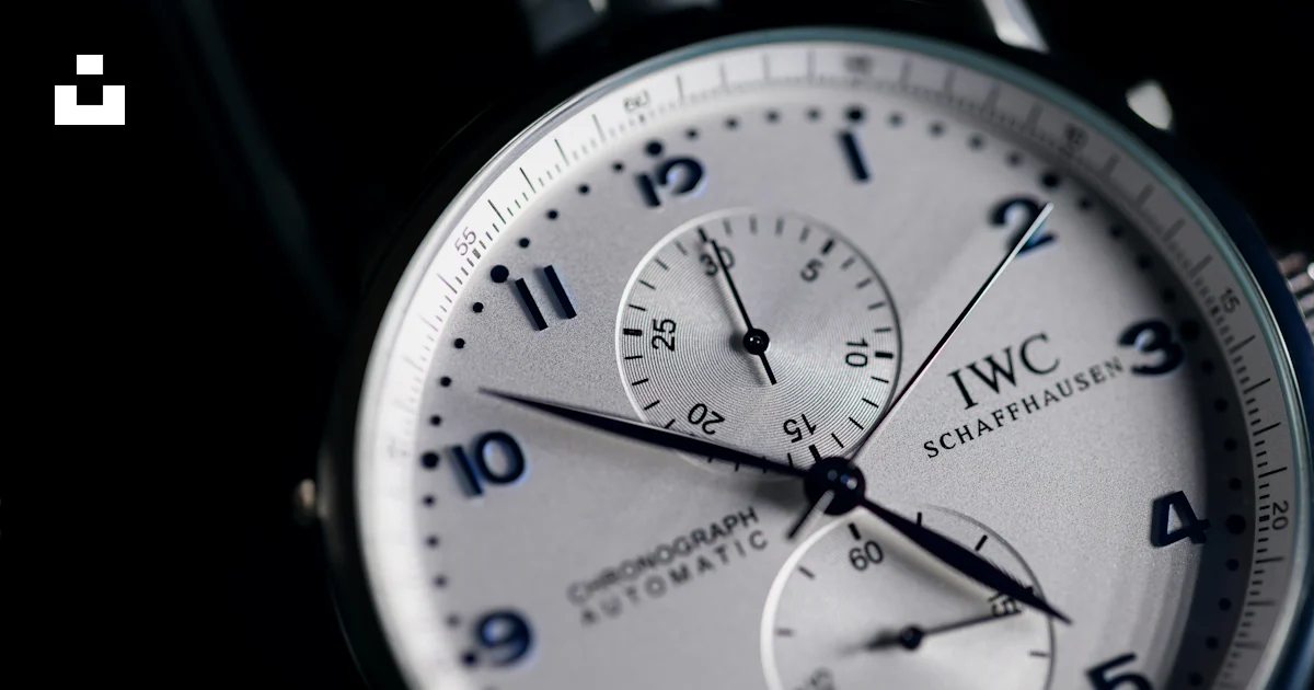 A close up of a watch with a black background photo – Free Wristwatch ...