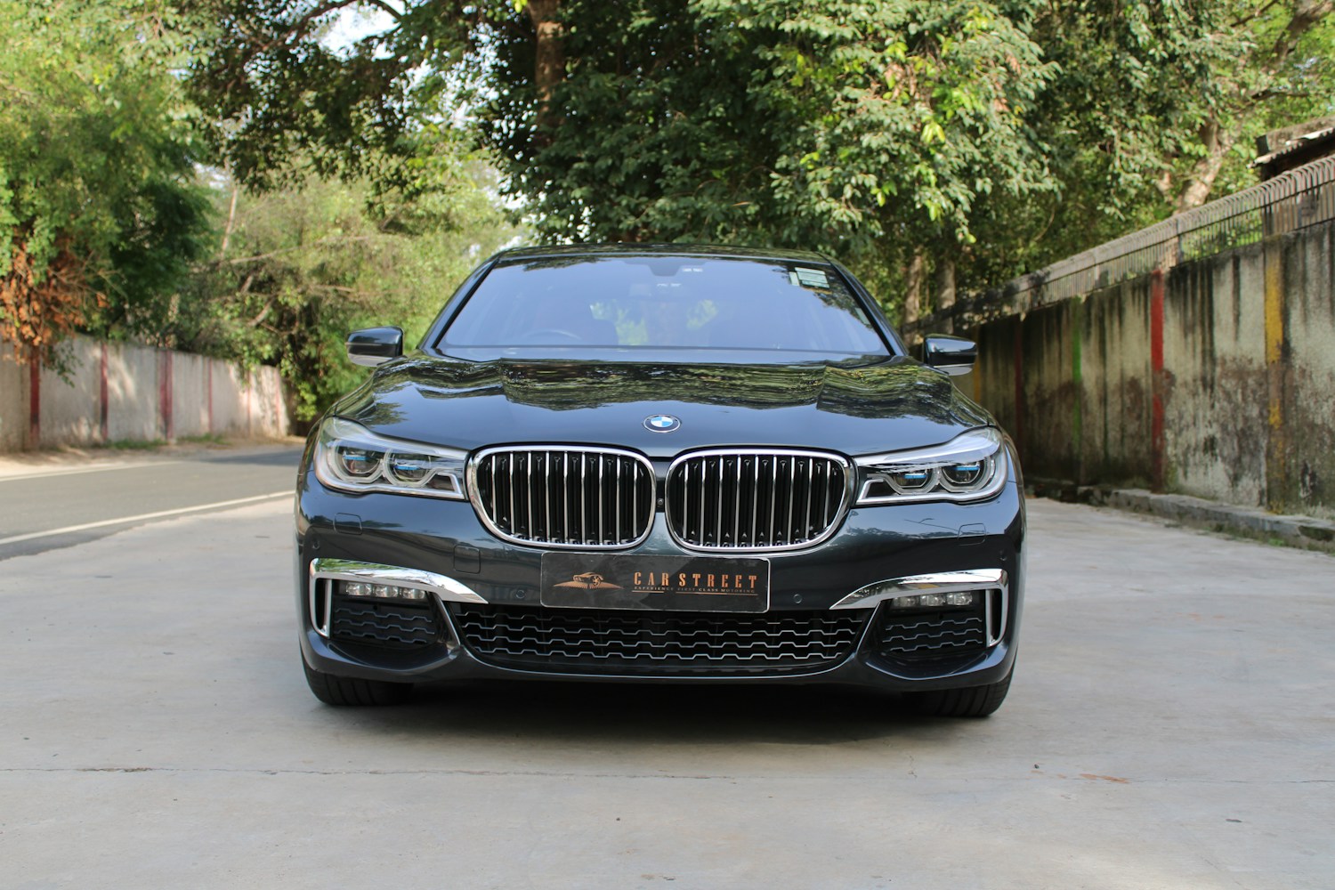 Luxury Car 1