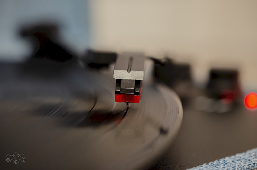 a close up of a record player's turntable