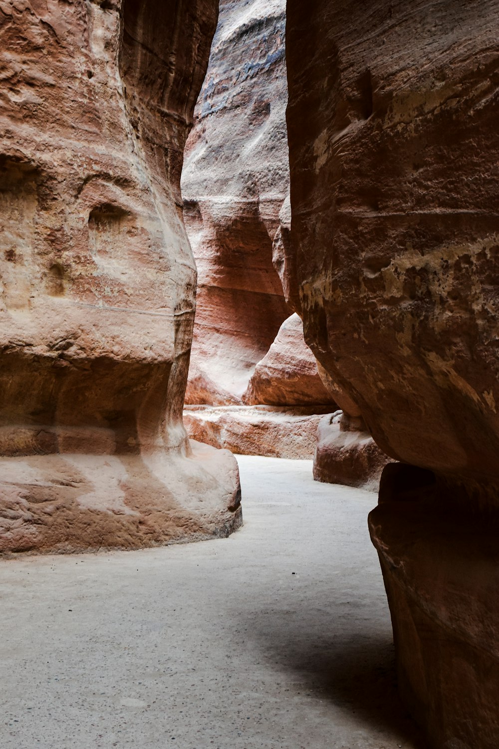 a narrow slot in the side of a mountain