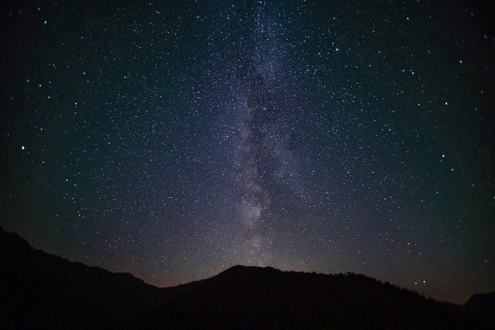 the night sky with stars and the milky