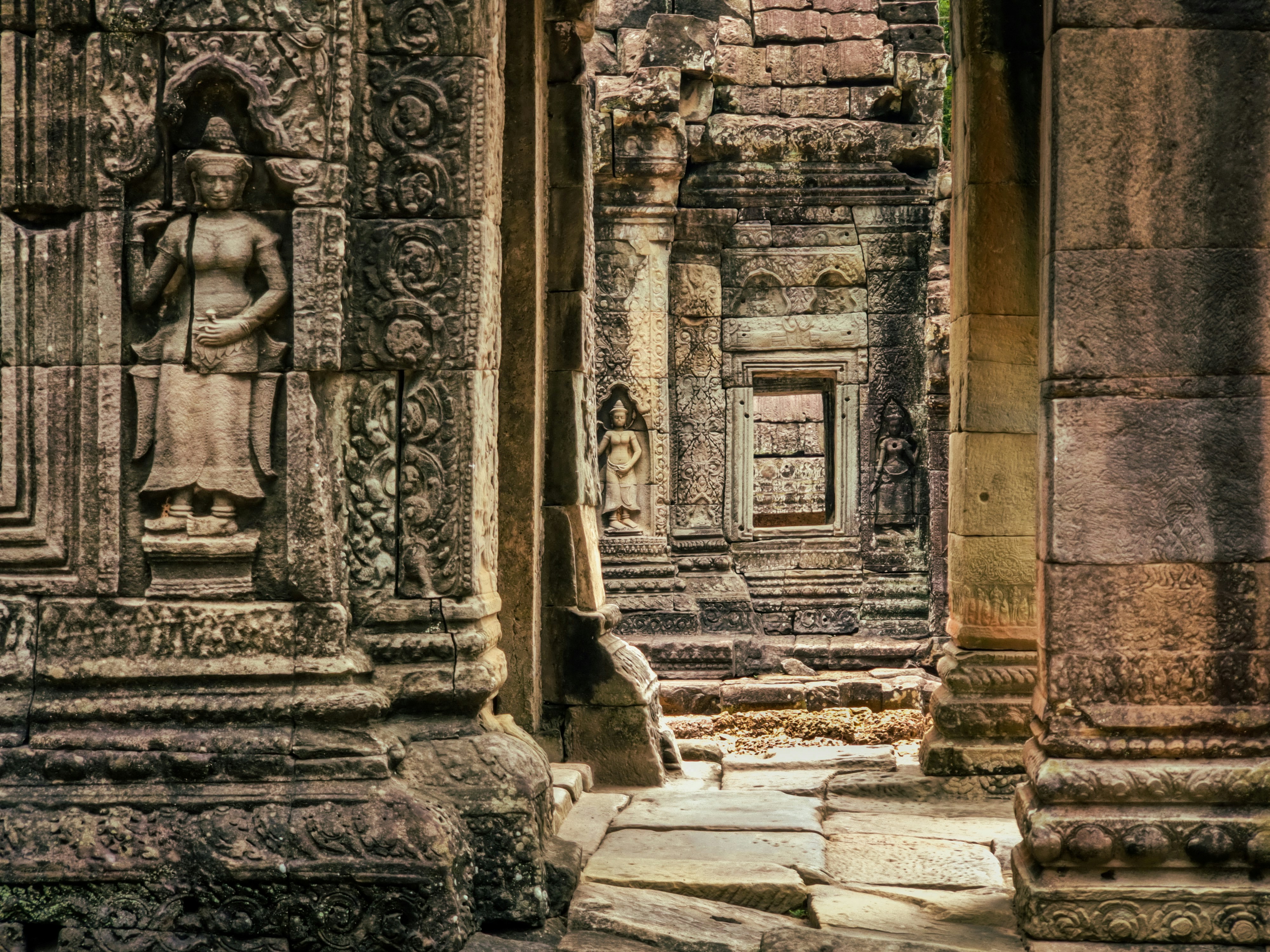 Photo by thoeunratana