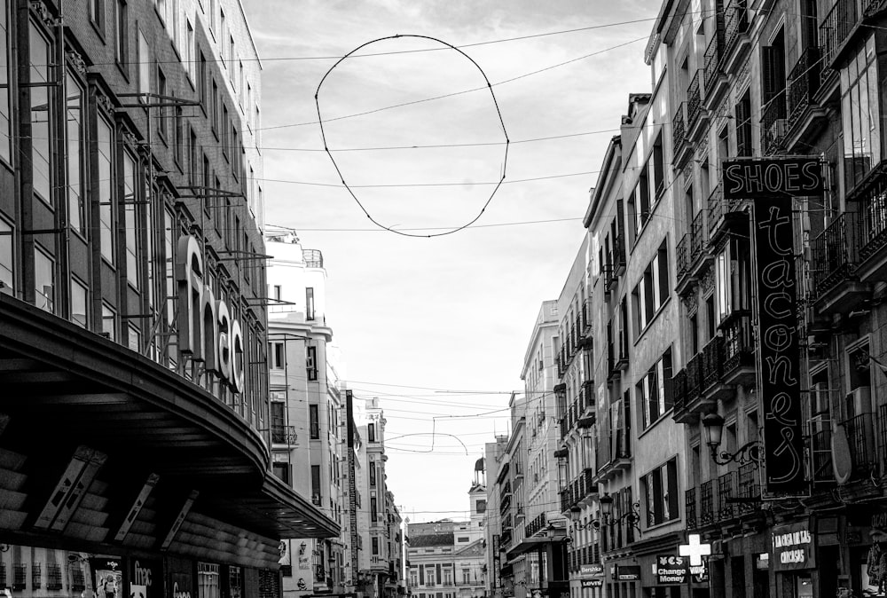 a black and white photo of a city street