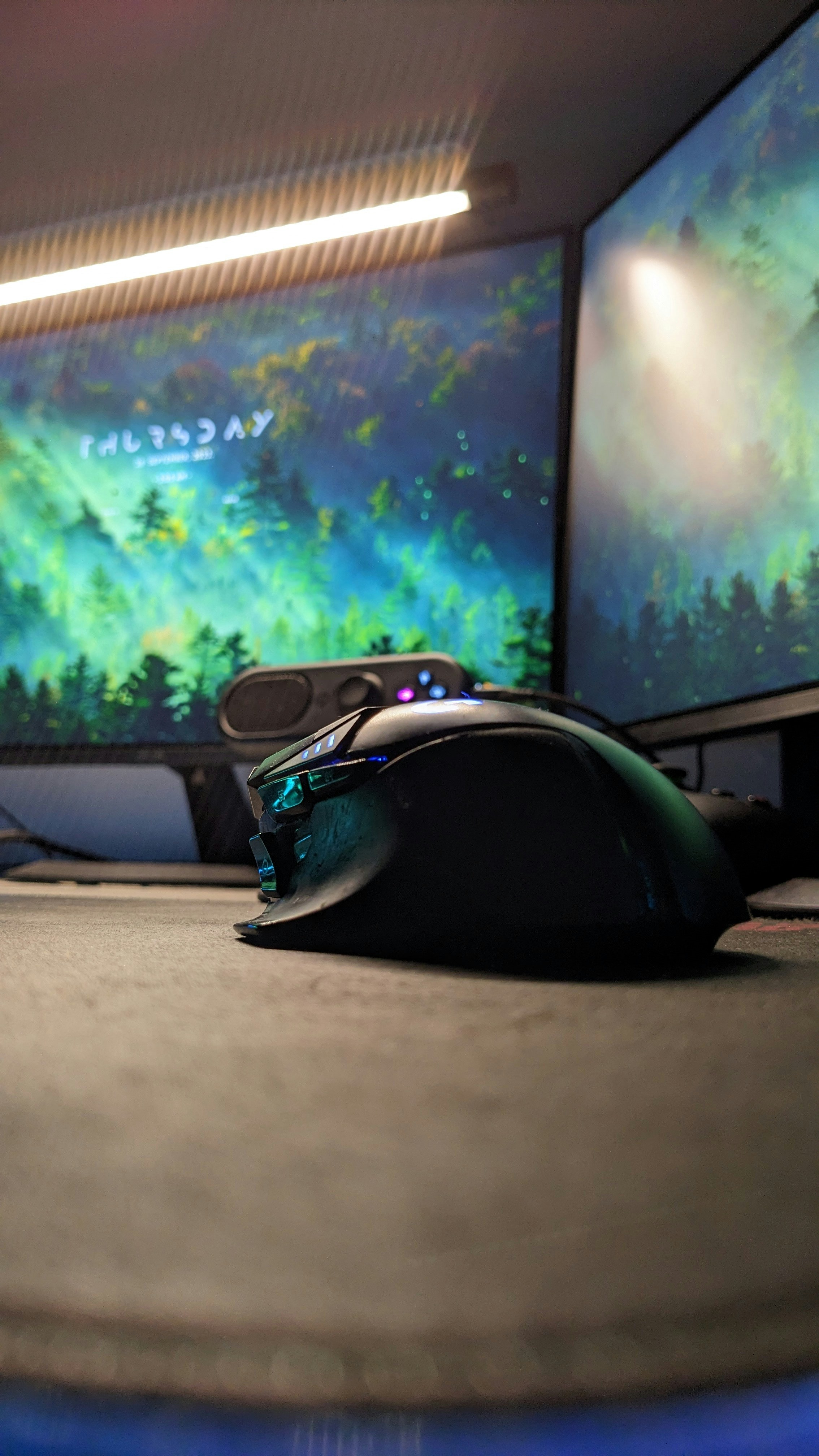 BenQ MOBIUZ EX2710S gaming monitor