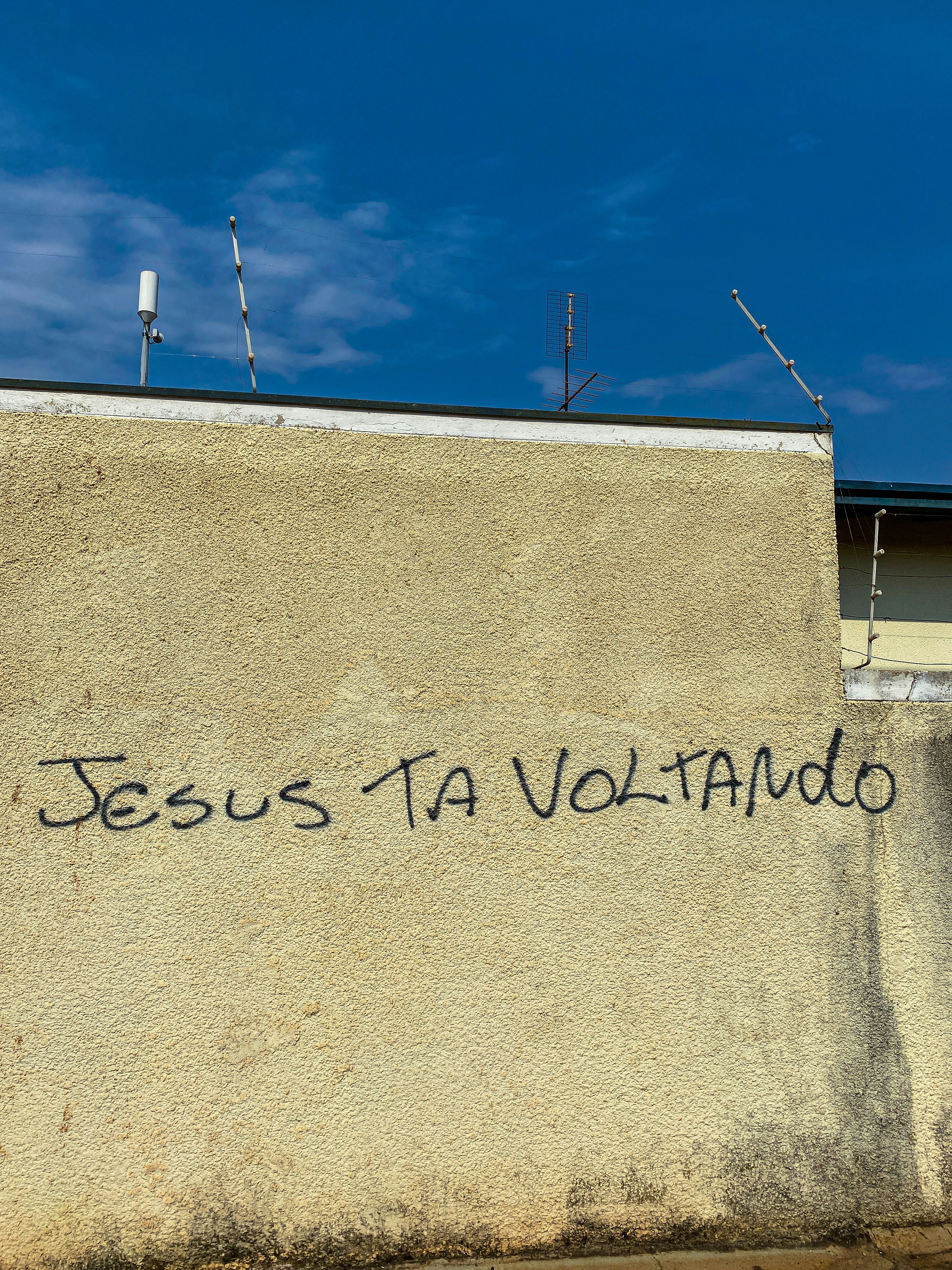 photo-1696714344436-36c32319f54f Tudo por Ele e para Ele: A Nossa Relação com Jesus