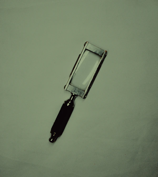 High Sensitivity Metal Detector with Leather Case
