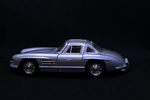Batmobile 1:24 Diecast Vehicle