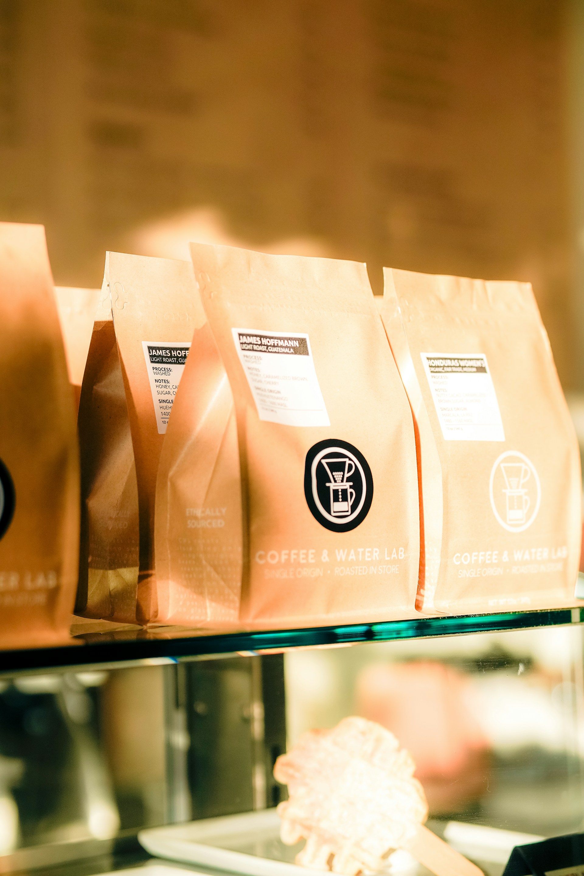 gray computer monitor