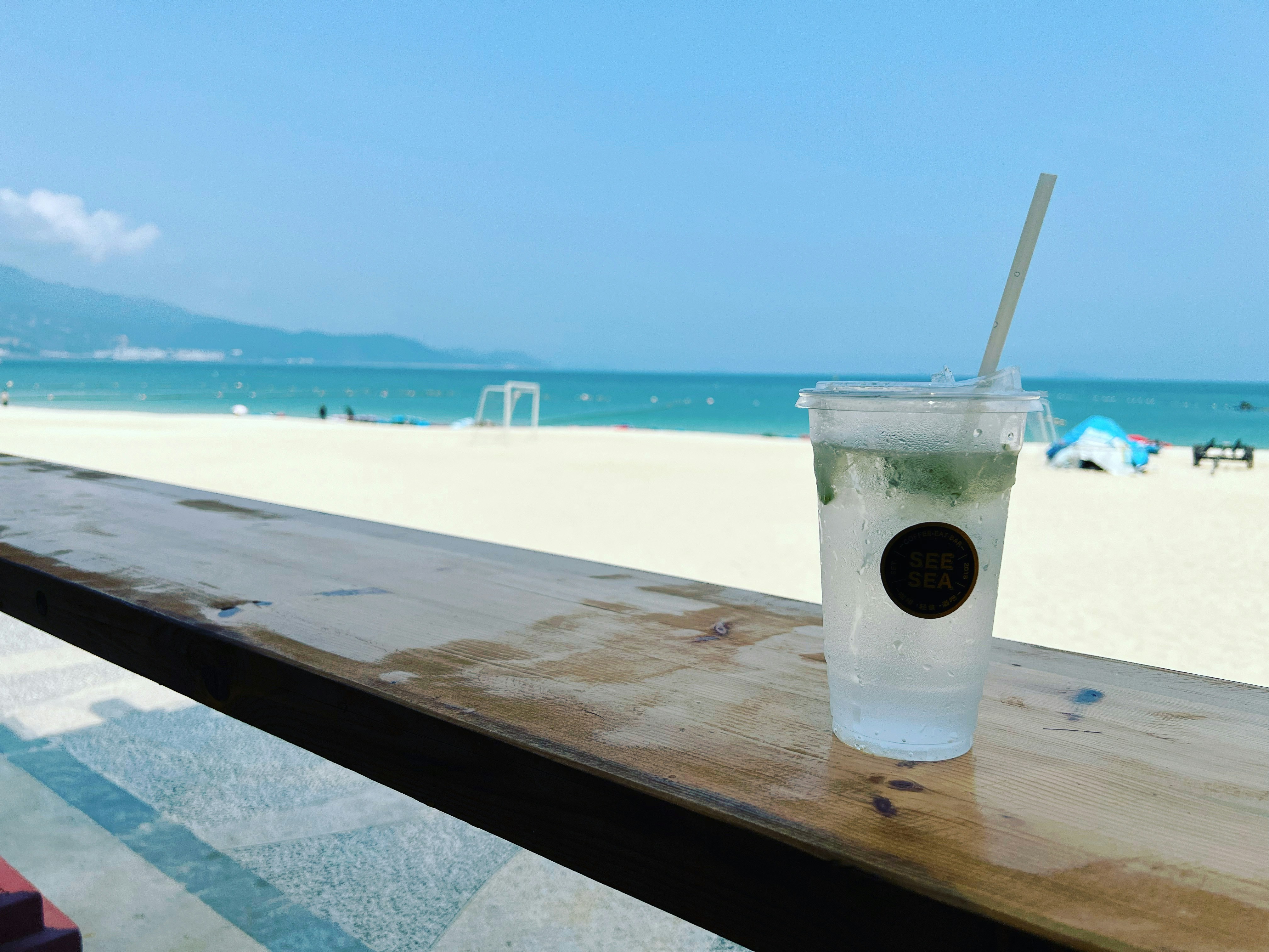 Copos plásticos resistentes