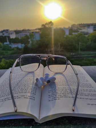 Exploring the Benefits of Hindi Ebooks and Digital Learning Tools