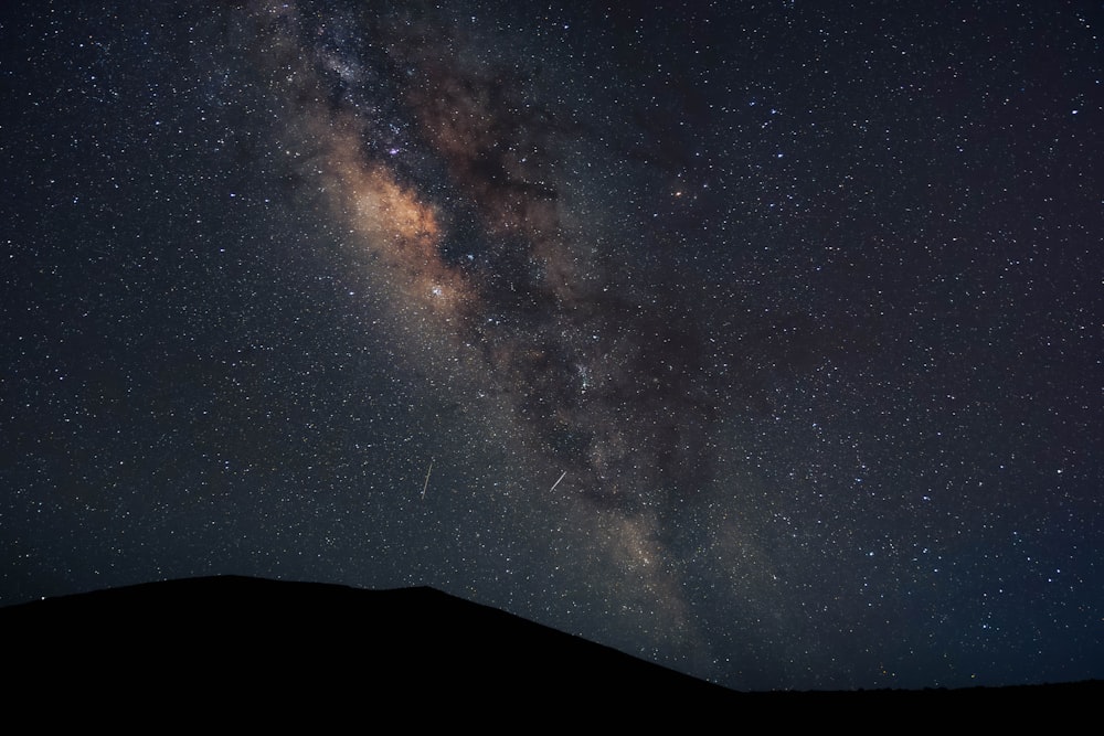 the night sky with stars and the milky