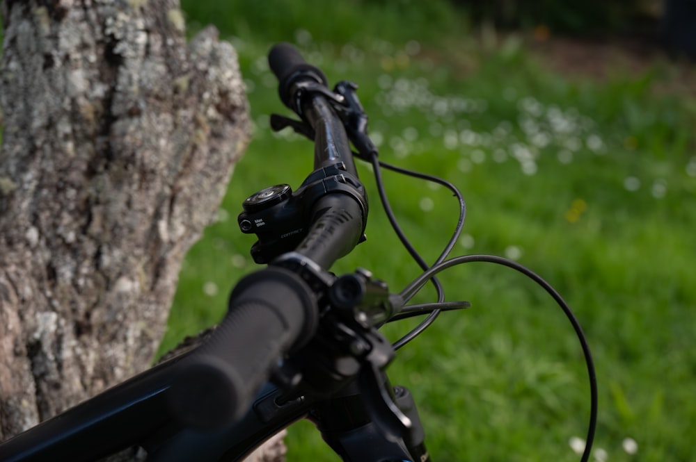 a close up of the handle bars on a bike