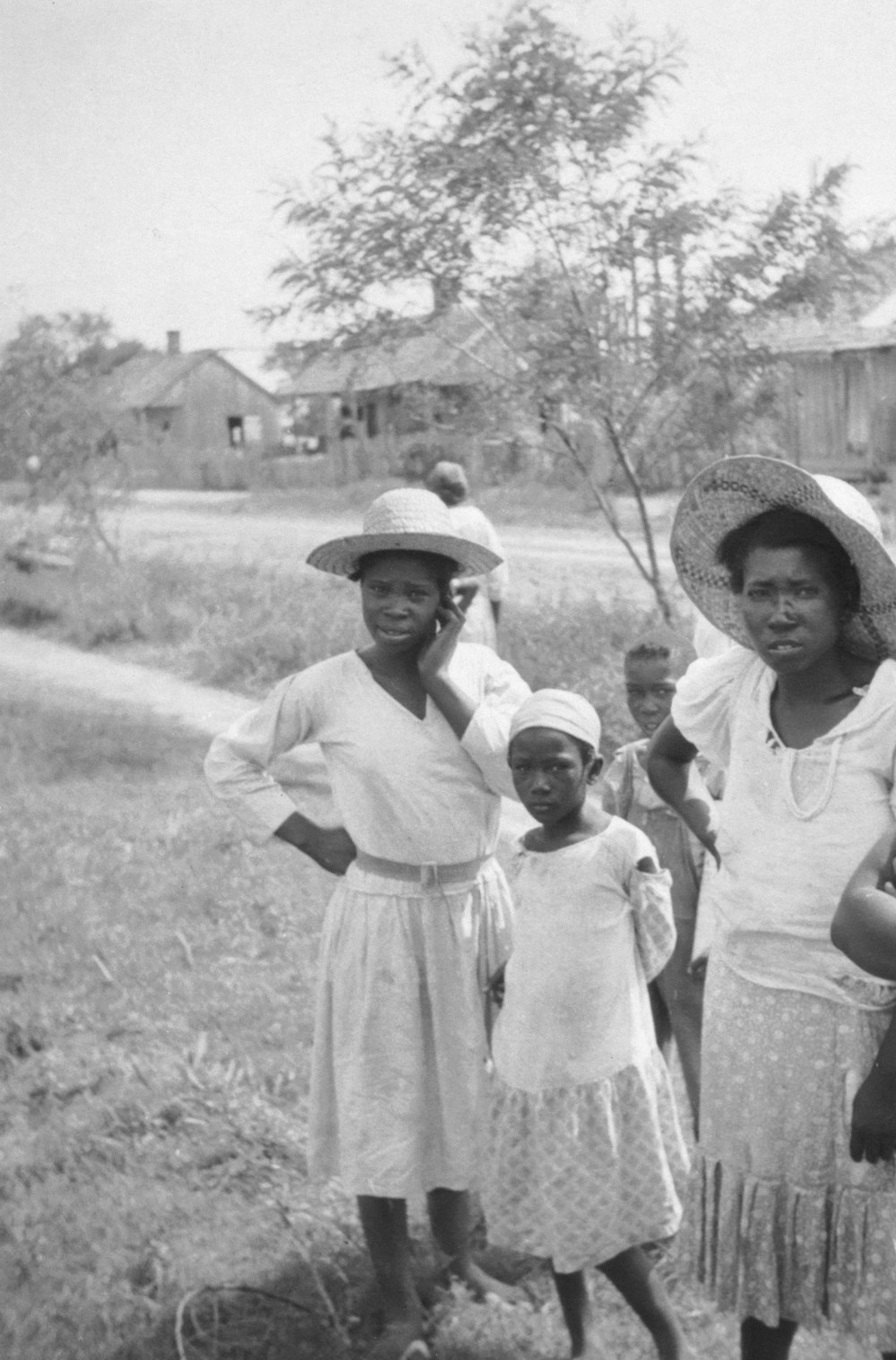 African American girls and women, Alma Plantation, False River, Louisiana.