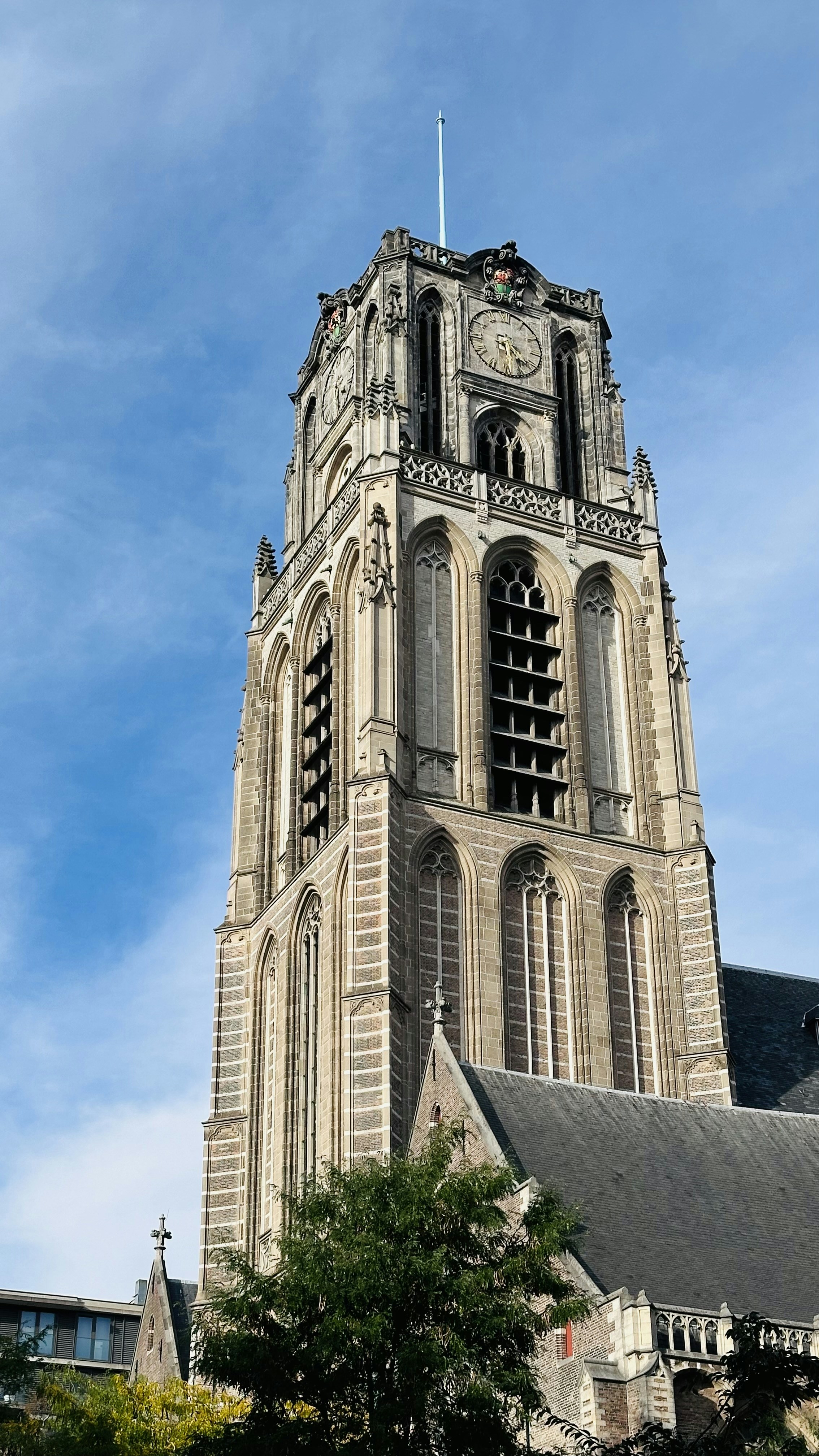 Photo by maartenscheer