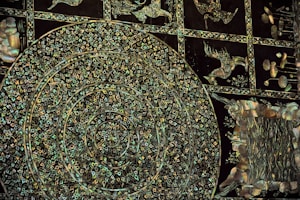 Elegant Bouzouki Inlay