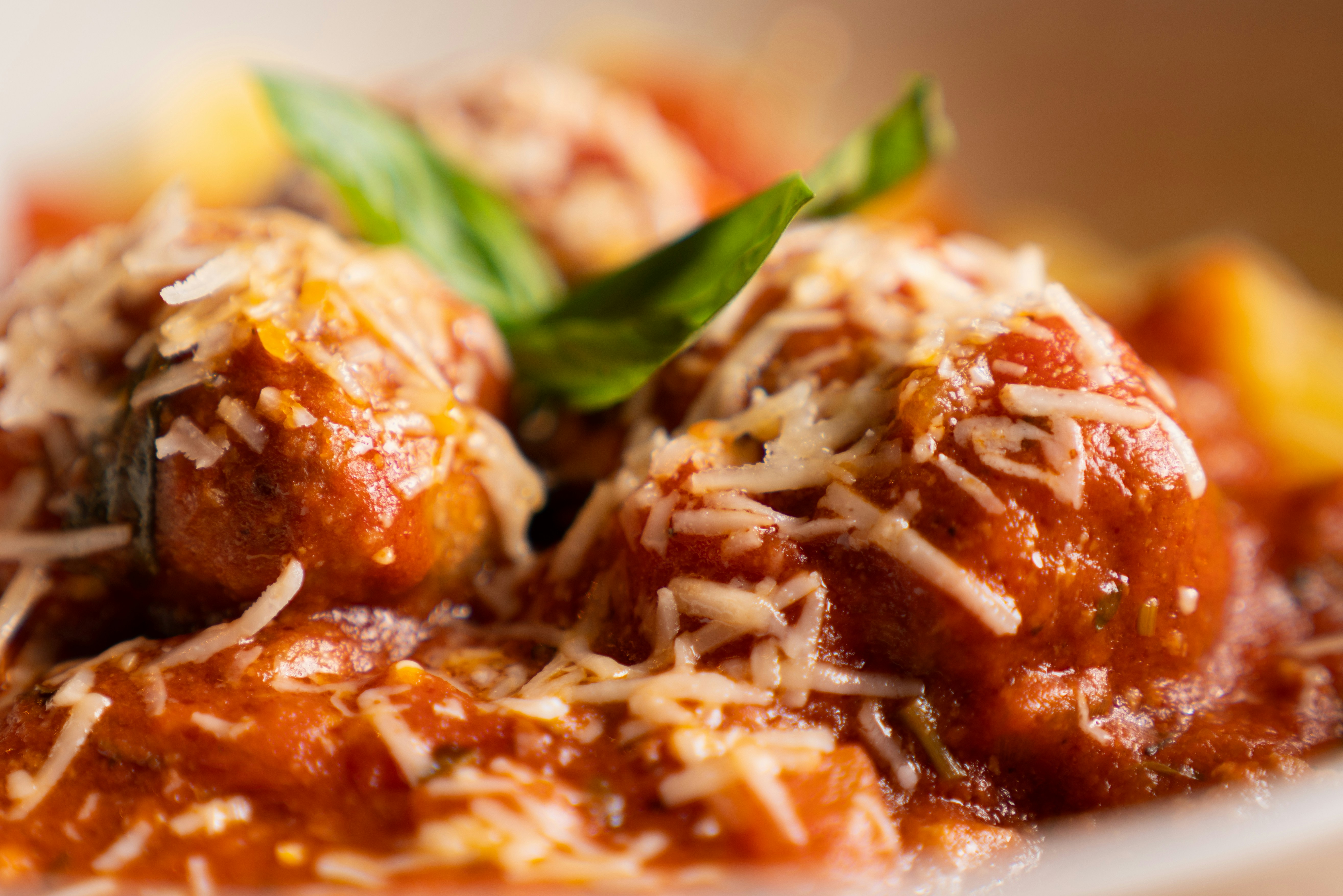 İçli Köfte Harcı İçin Ne Konur?