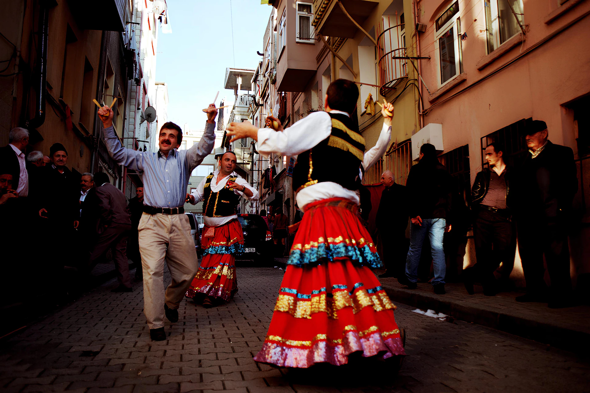 gray computer monitor