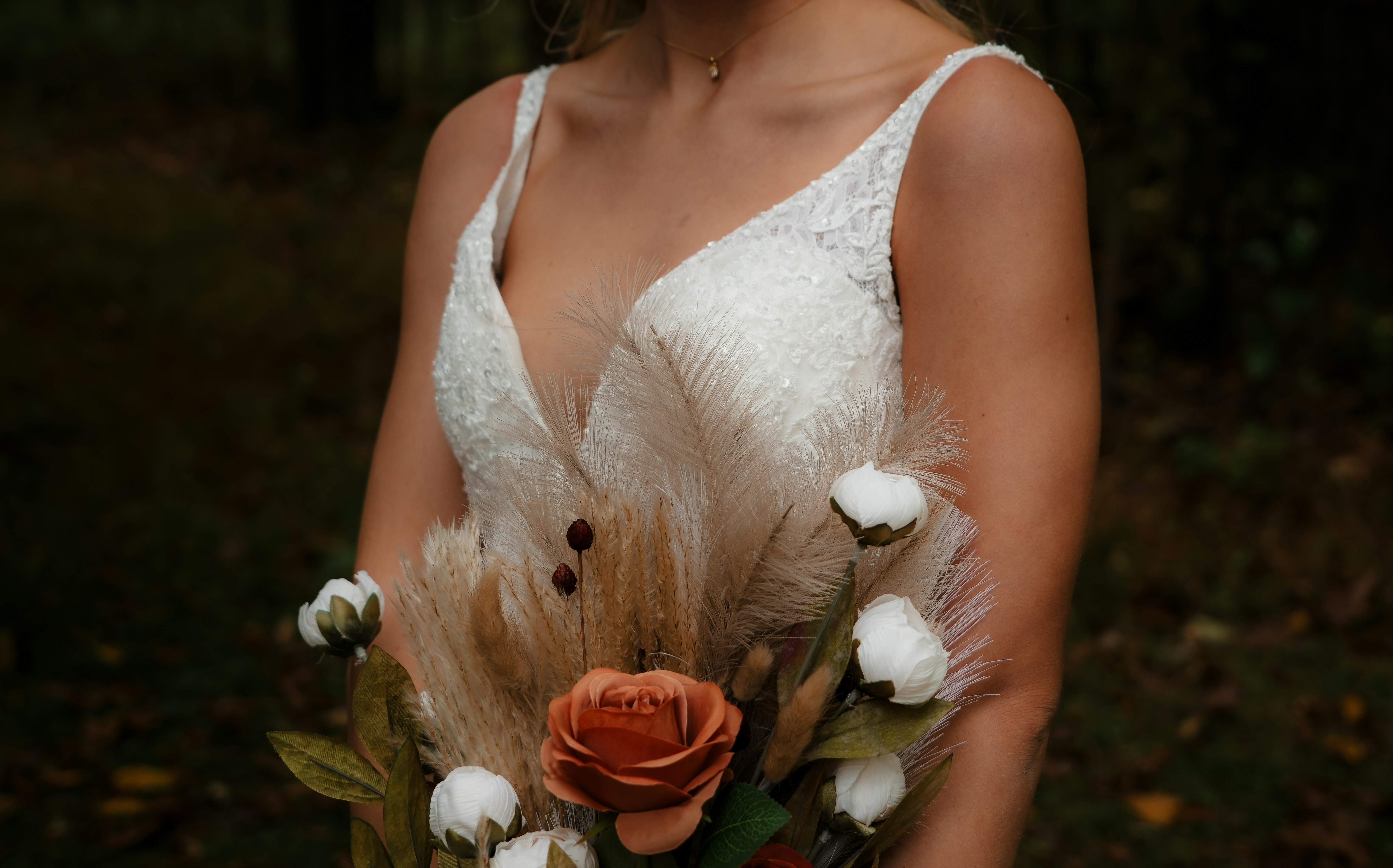 wedding flower wallpaper, wallpaper, Wedding Flowers on a Budget: Money-Saving Hacks 5