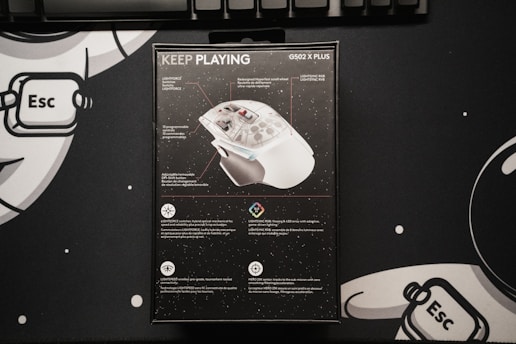 a box with a mouse inside of it