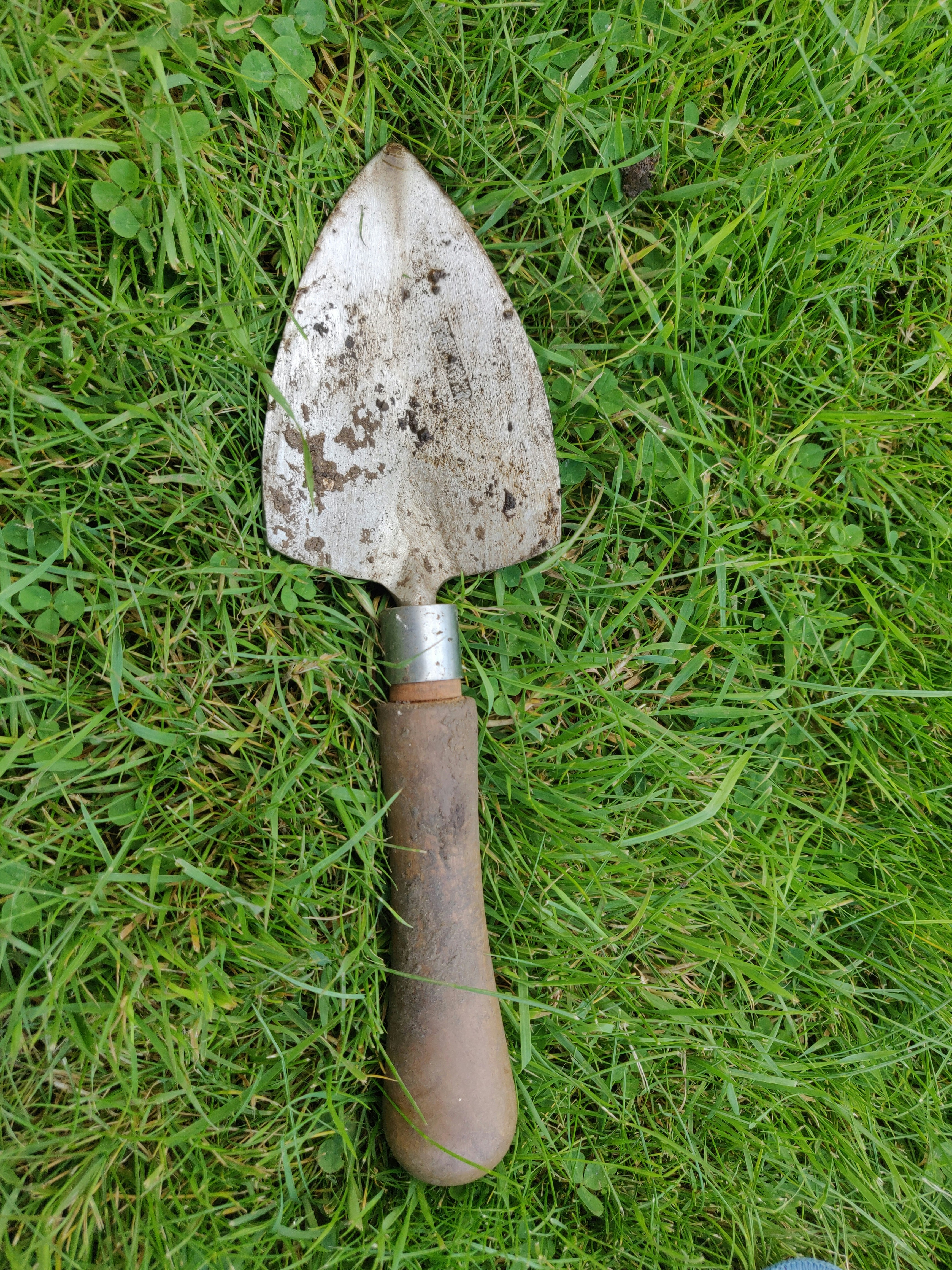 Ergonomic Garden Trowel