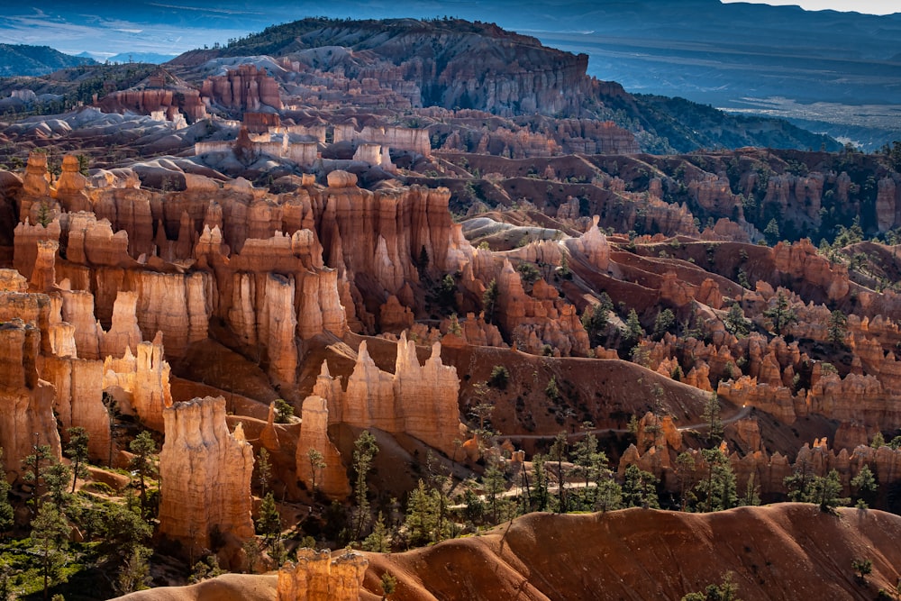 a scenic view of the hoodoos and hoodoos of the hoodoo