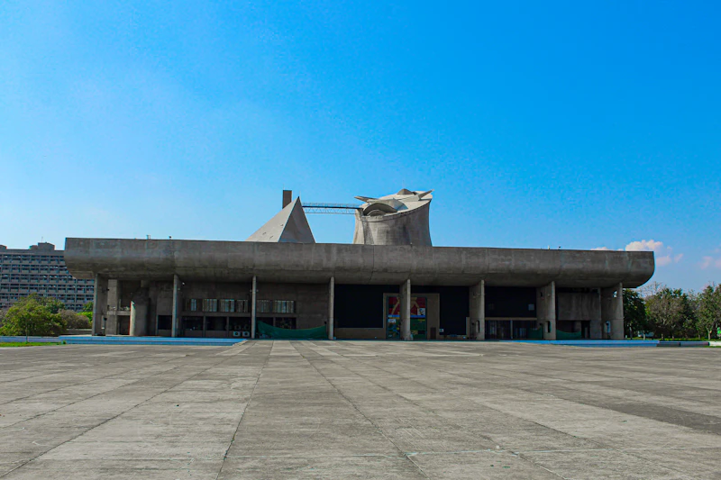 Best Rooftop Bars in Chandigarh for Sunset Drinks and City Views