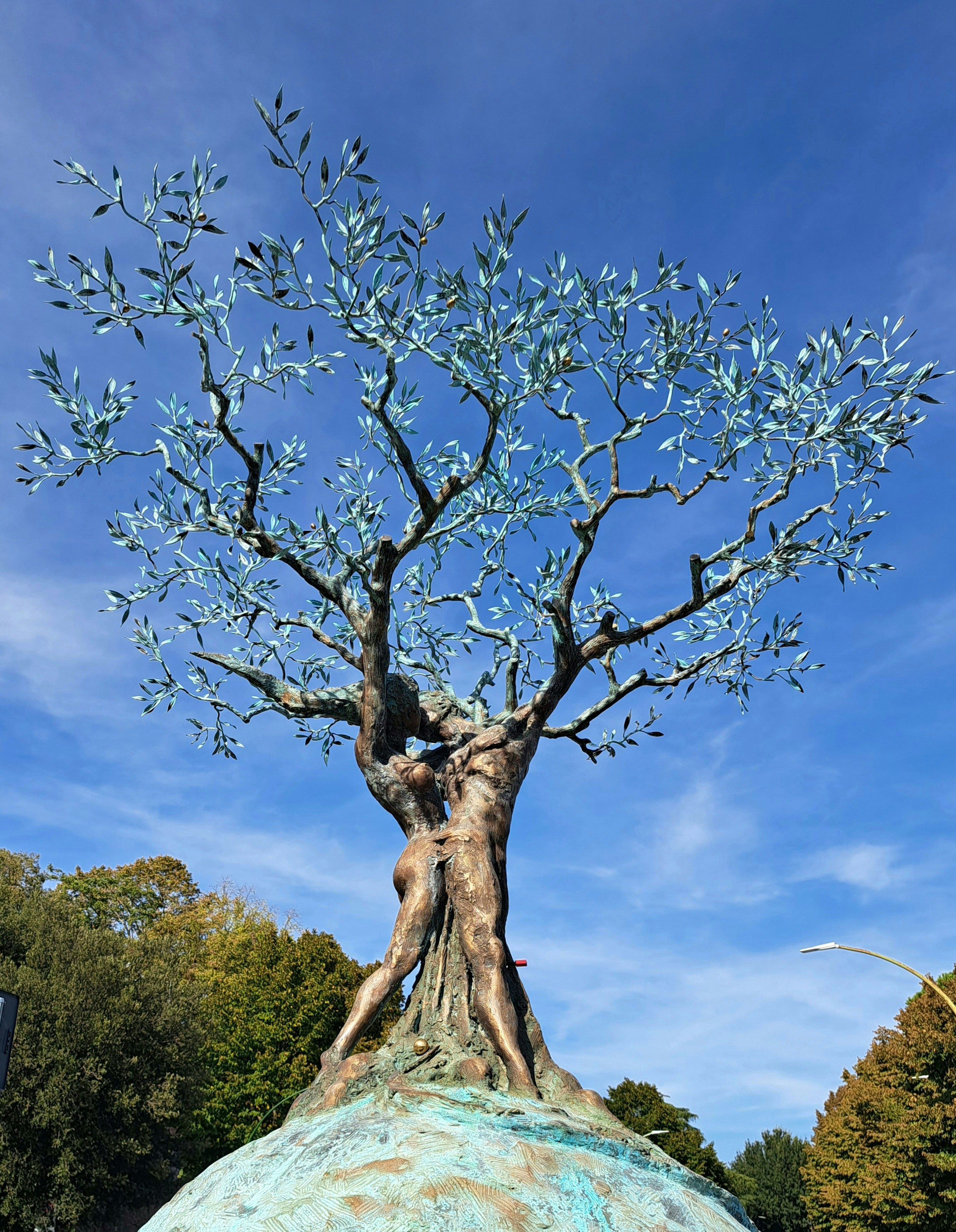 Escultura 'Raíces'