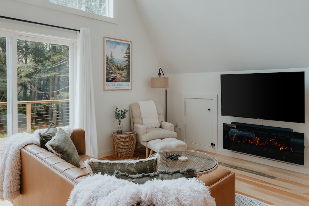 A Frame Cabin living room 2/2 (IG: @clay.banks)