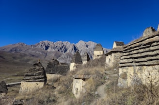 A picturesque landscape of a historical Mexican site.