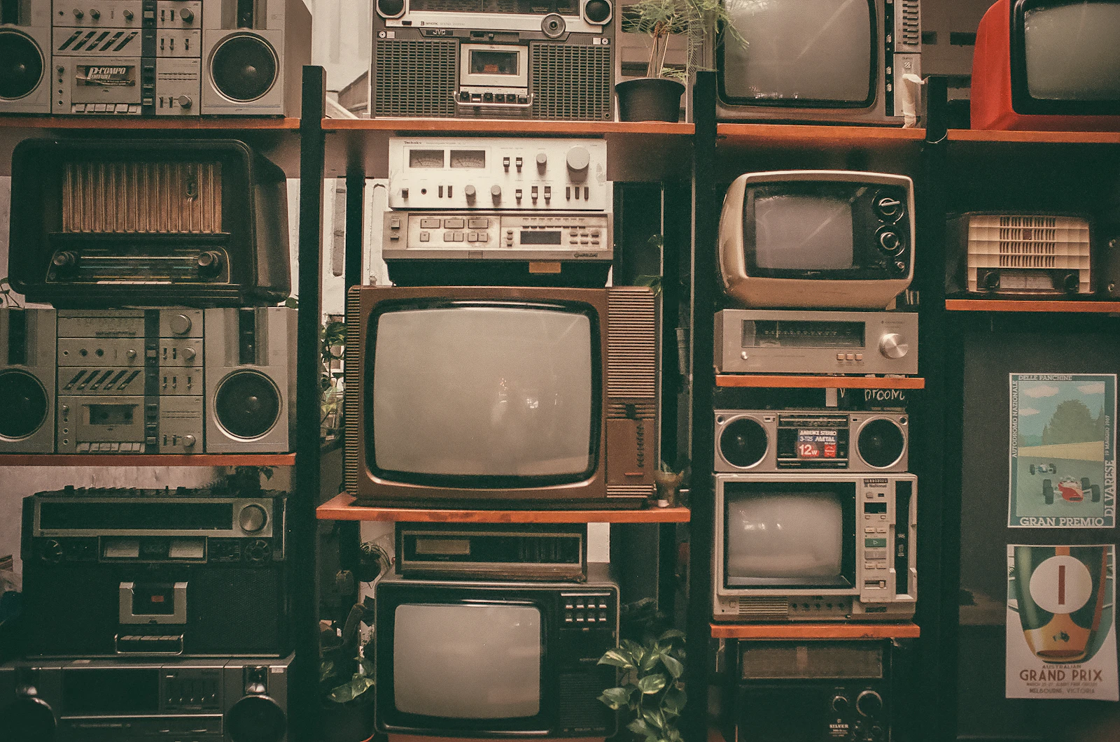 Eletrônicos e eletrodomésticos usados — REEE