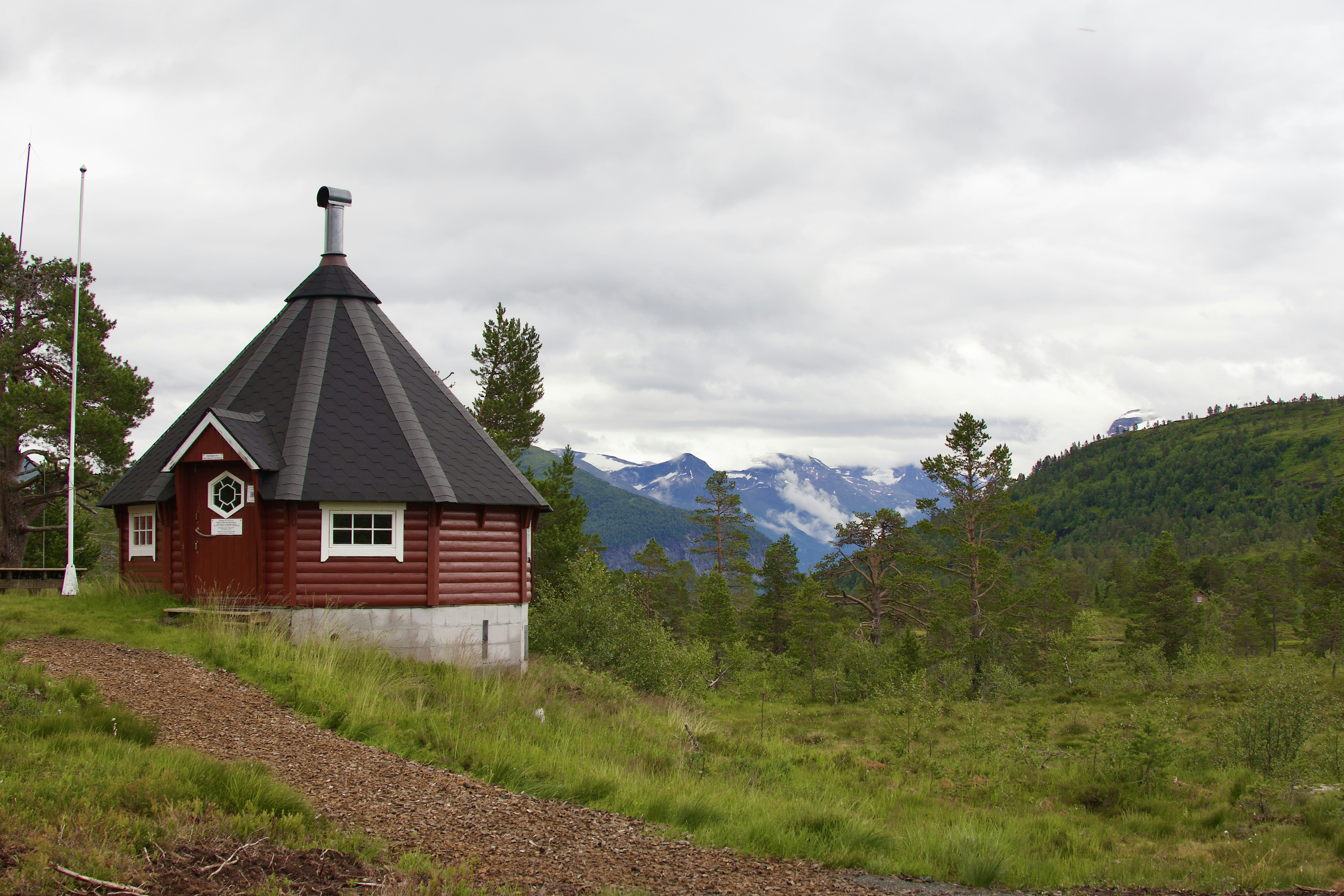 Photo by stockbirken