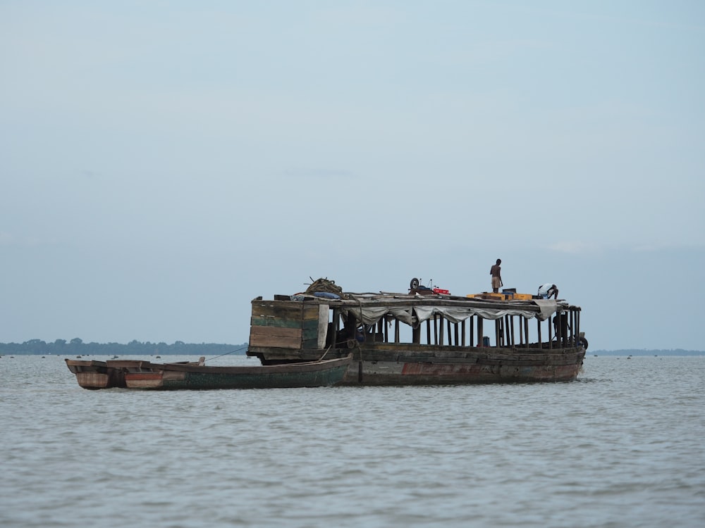 a boat that is sitting in the water