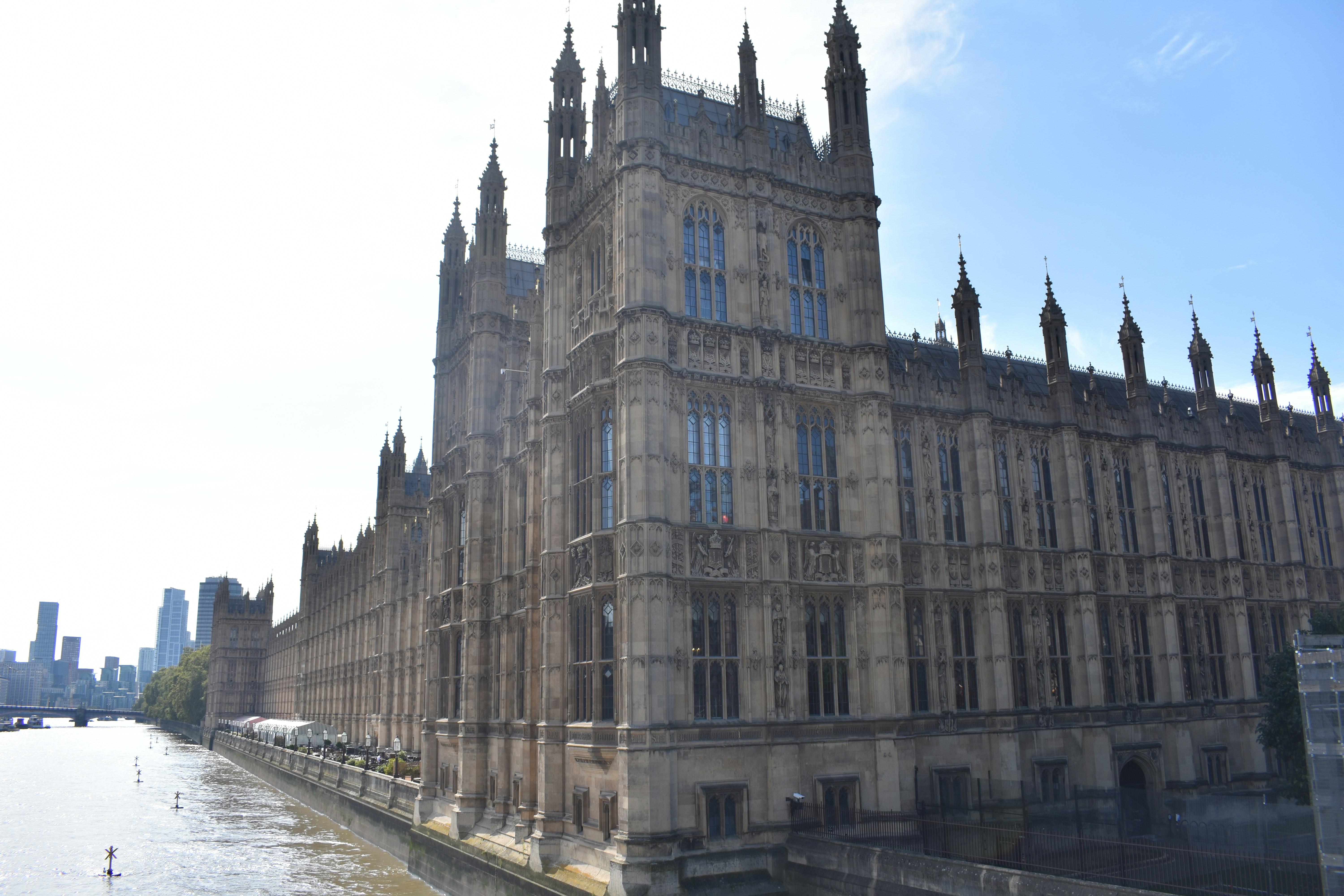 La Cámara de los Lores del Reino Unido vota para extender la verificación de edad a las VPN